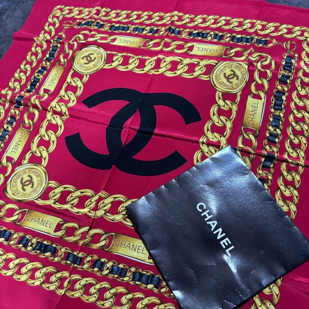 CHANELシャネル ロゴココマーク チェーン 柄シルク 100% スカーフ