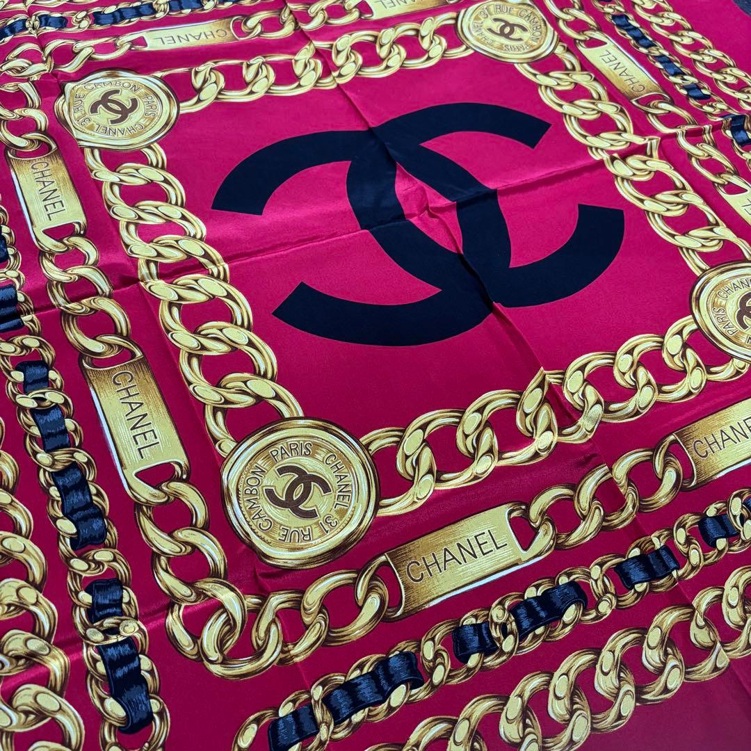 CHANELシャネル ロゴココマーク チェーン 柄シルク 100% スカーフ