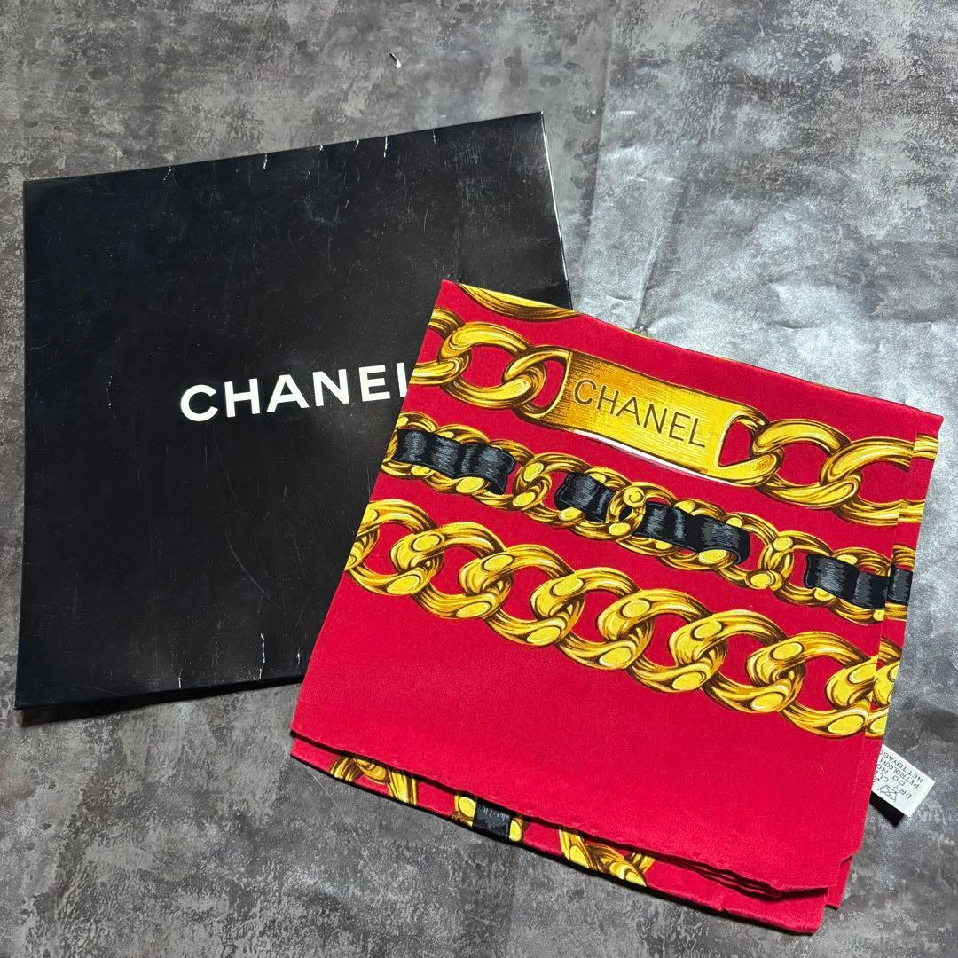 CHANELシャネル ロゴココマーク チェーン 柄シルク 100% スカーフ