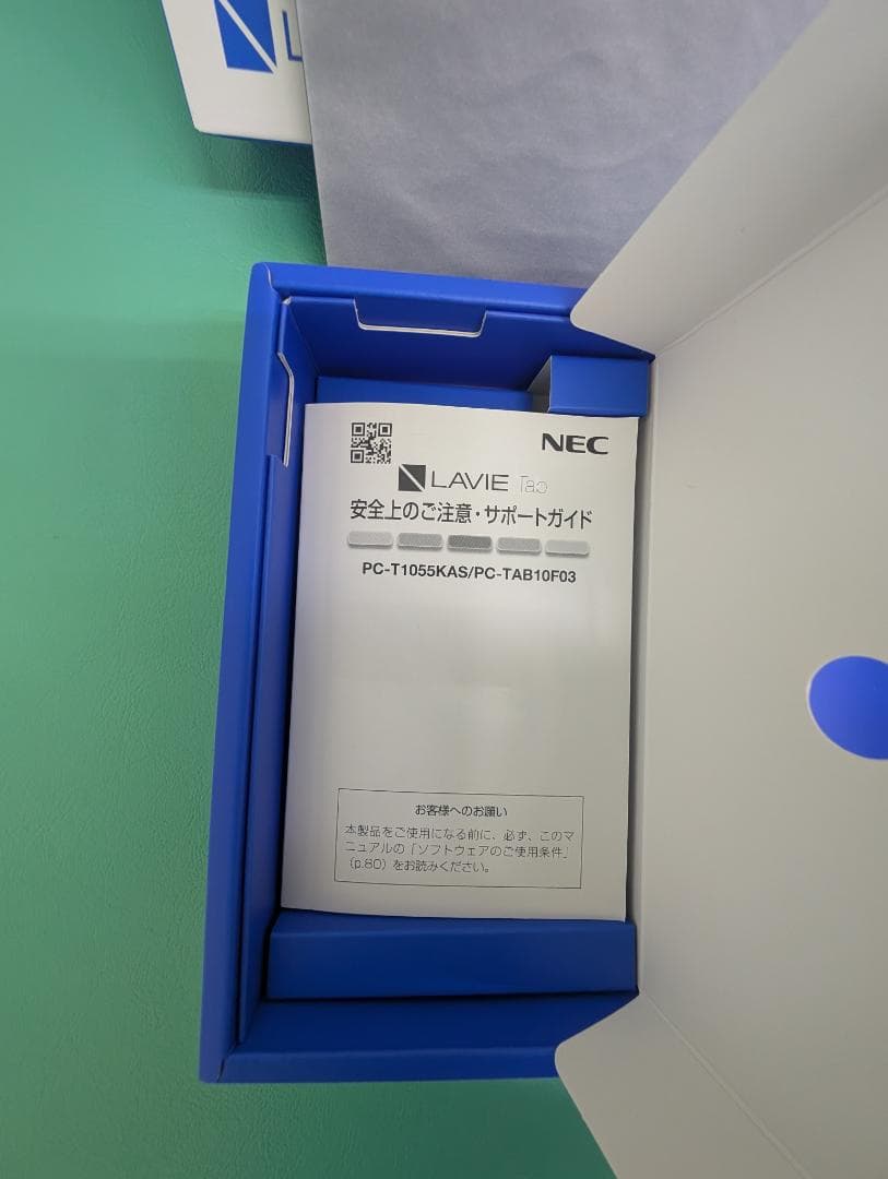 フ*い様 NEC LAVIE Tab PC-T1055KAS カバー付き