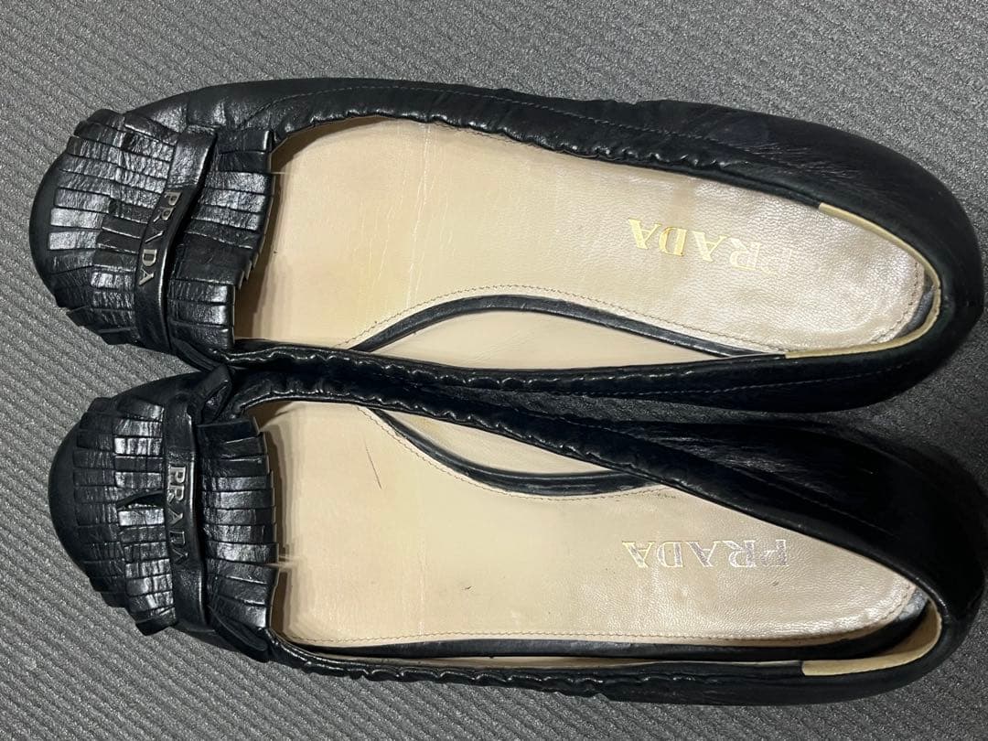 PRADA ブラック フリンジ フラットシューズ