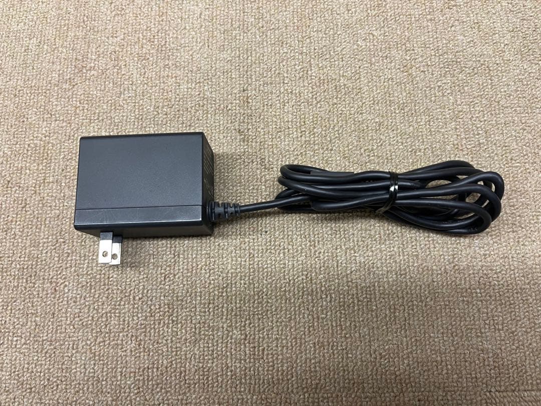 Nintendo Switch 本体 充電器・ケーブル・ケース付き