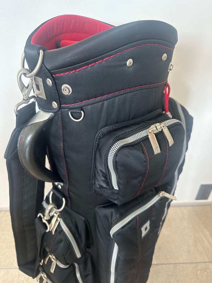 美品！！ONOFF/オノフ ゴルフ キャディバッグ9型【黒】