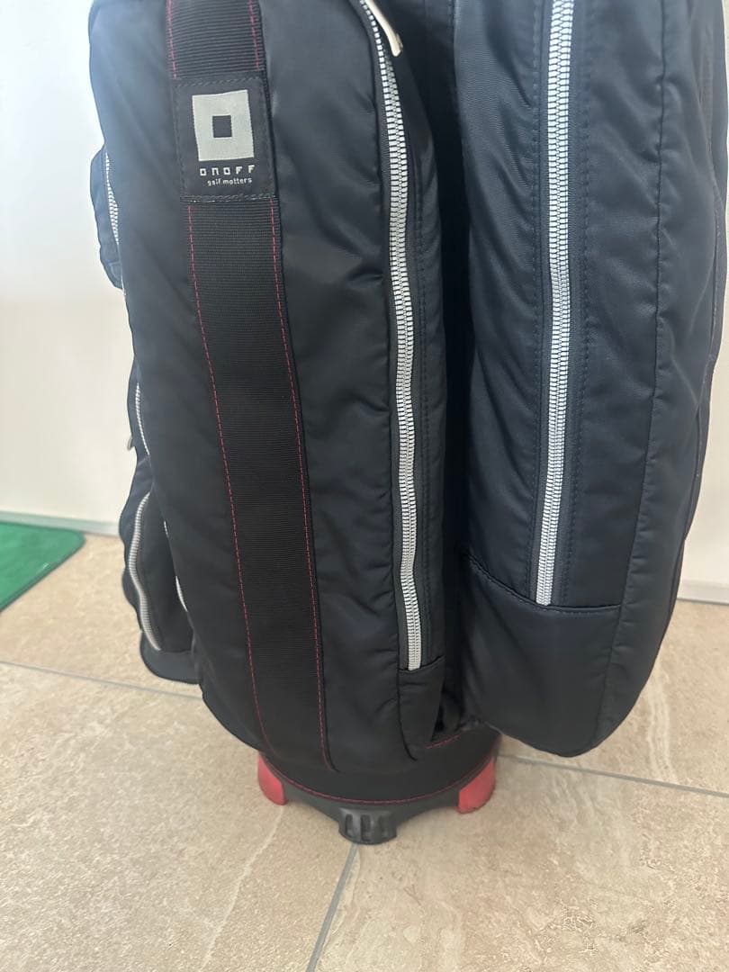 美品！！ONOFF/オノフ ゴルフ キャディバッグ9型【黒】