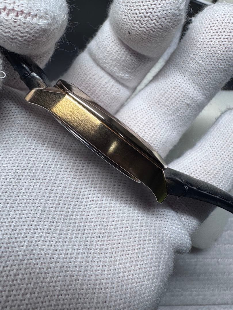 Gucci 腕時計 ブラックレザー