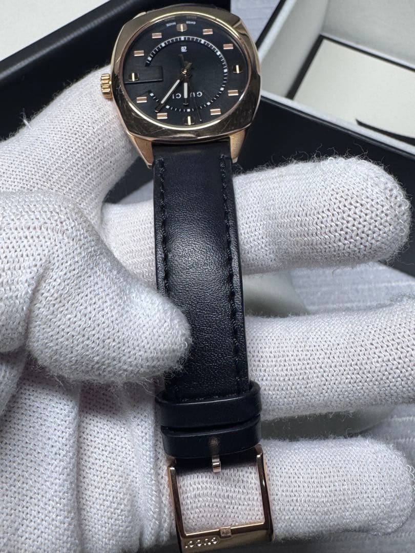 Gucci 腕時計 ブラックレザー