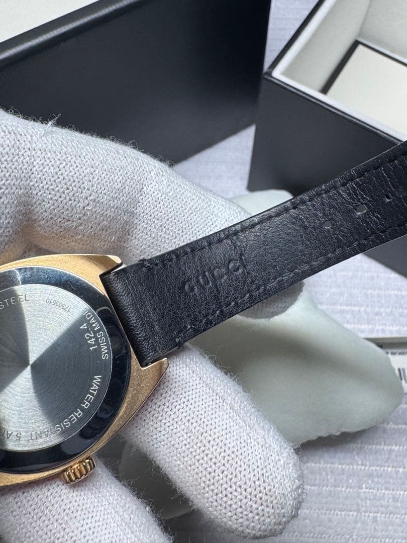 Gucci 腕時計 ブラックレザー