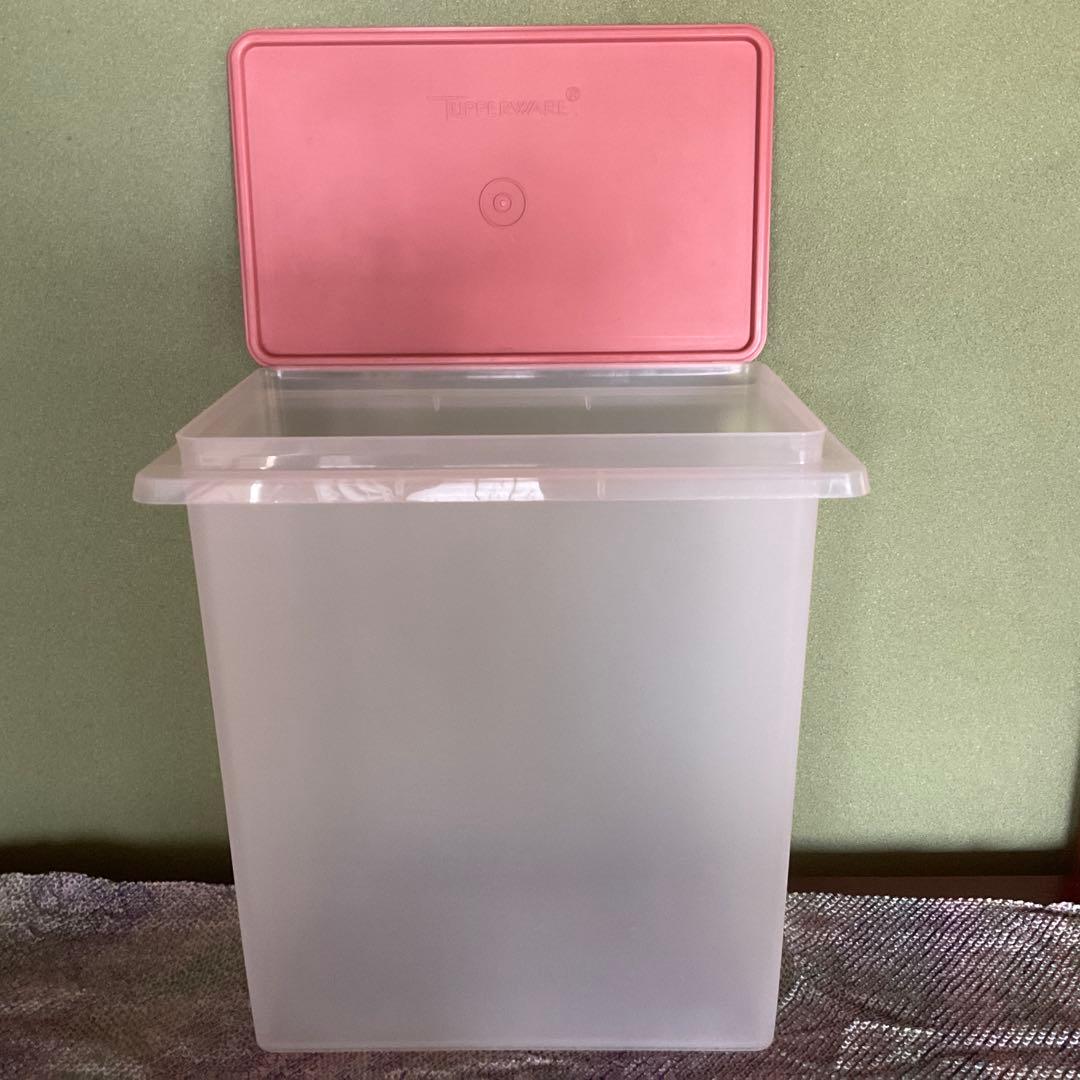 美品Tupperware タッパーウェア　米備蓄用　10kg フタ-薄ピンク