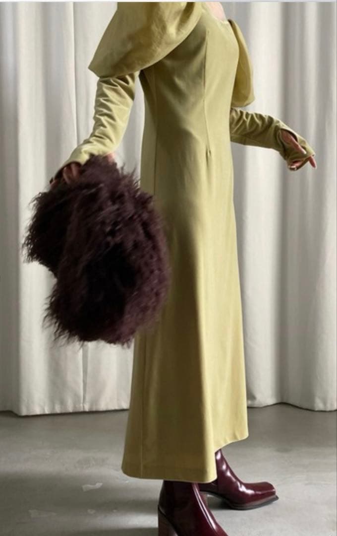 【最終値下げ・即購入可】ameri UNDVELOUROFF SHOULDERD