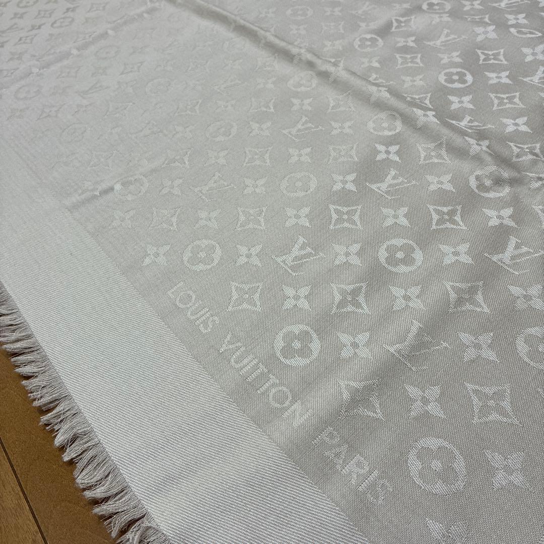 LOUIS VUITTON 大判ストール　ベージュ