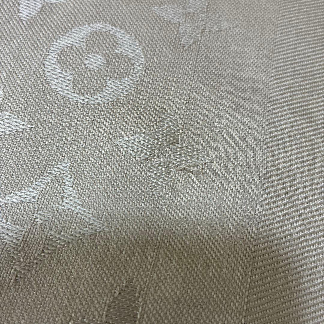 LOUIS VUITTON 大判ストール　ベージュ