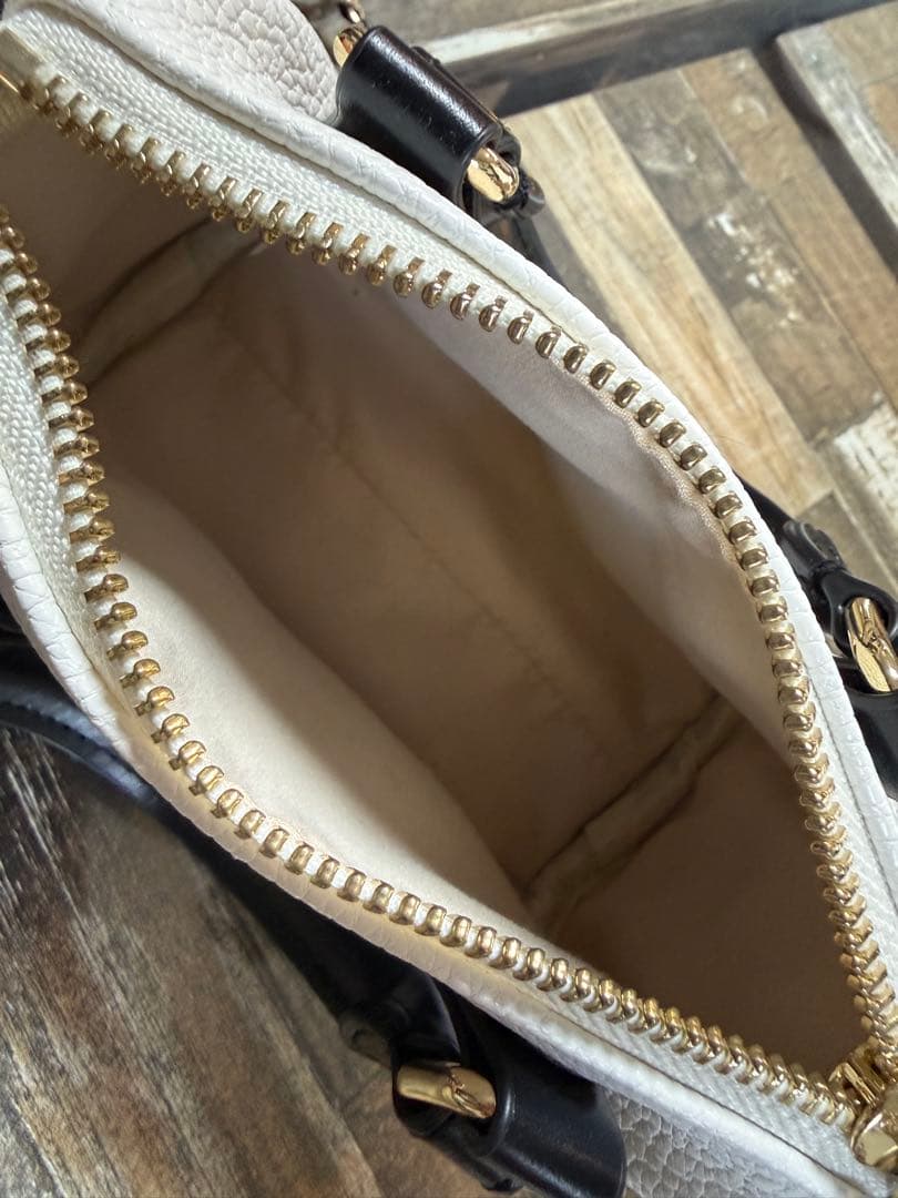 DIANTE ショルダーバッグ 白