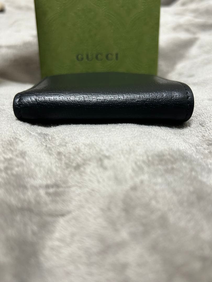 GUCCI GG二つ折り財布