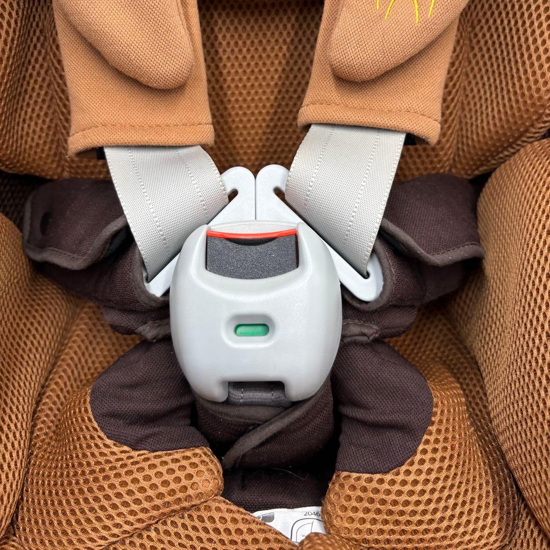 美品　AILEBEBE エールべべ クルットNT2 プラウド チャイルドシート