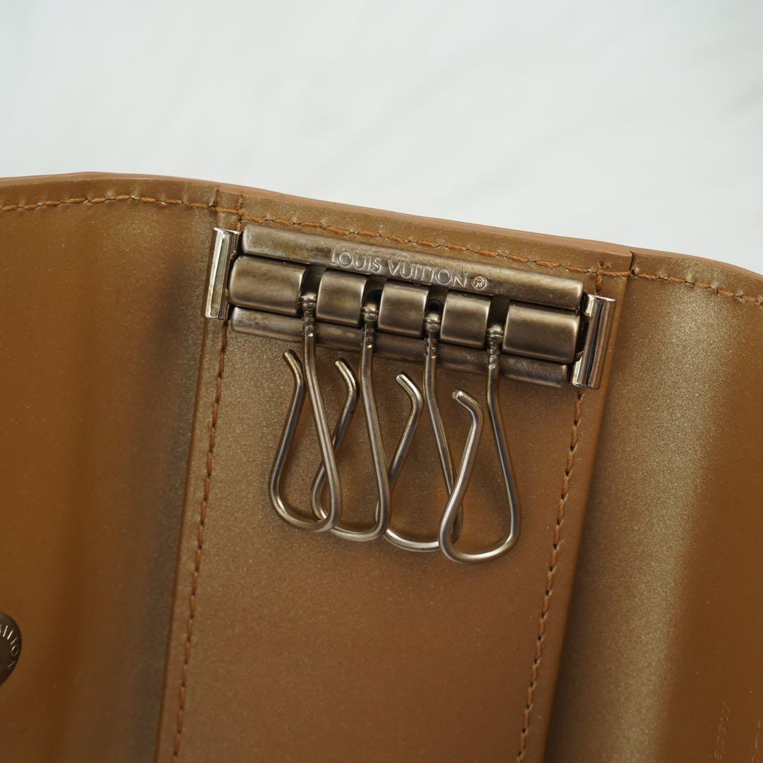 新品未使用品　箱付き　LOUIS VUITTON キーケース　ヴェルニ　ゴールド