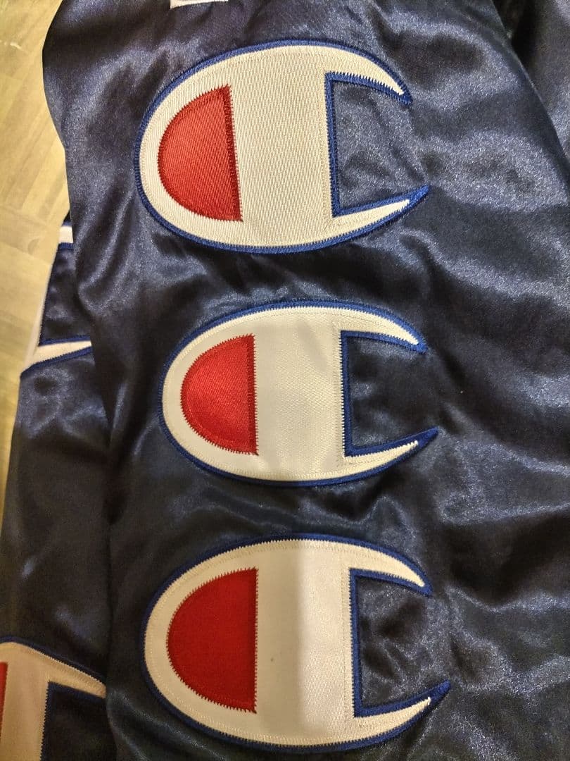 Champion SUPREME フード付きスタジャン