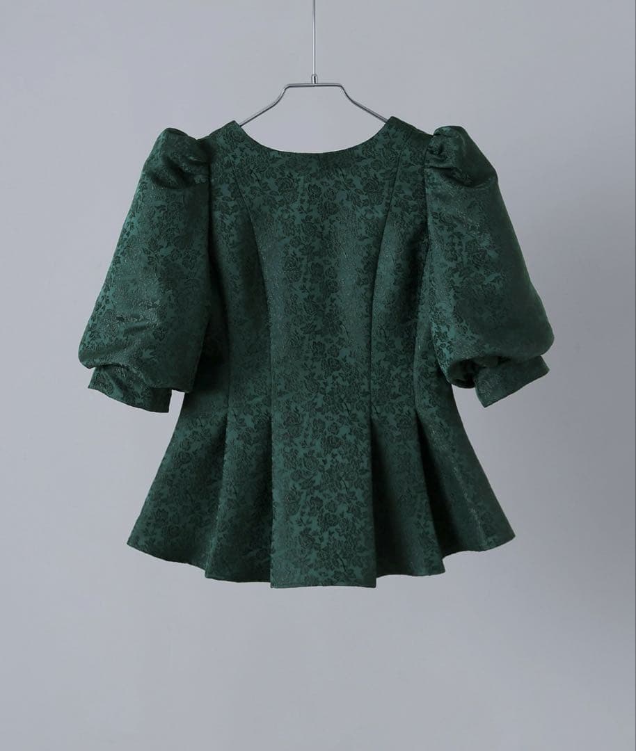 etoll. フラワージャガードセットアップドレス ペプラムブラウス スカート