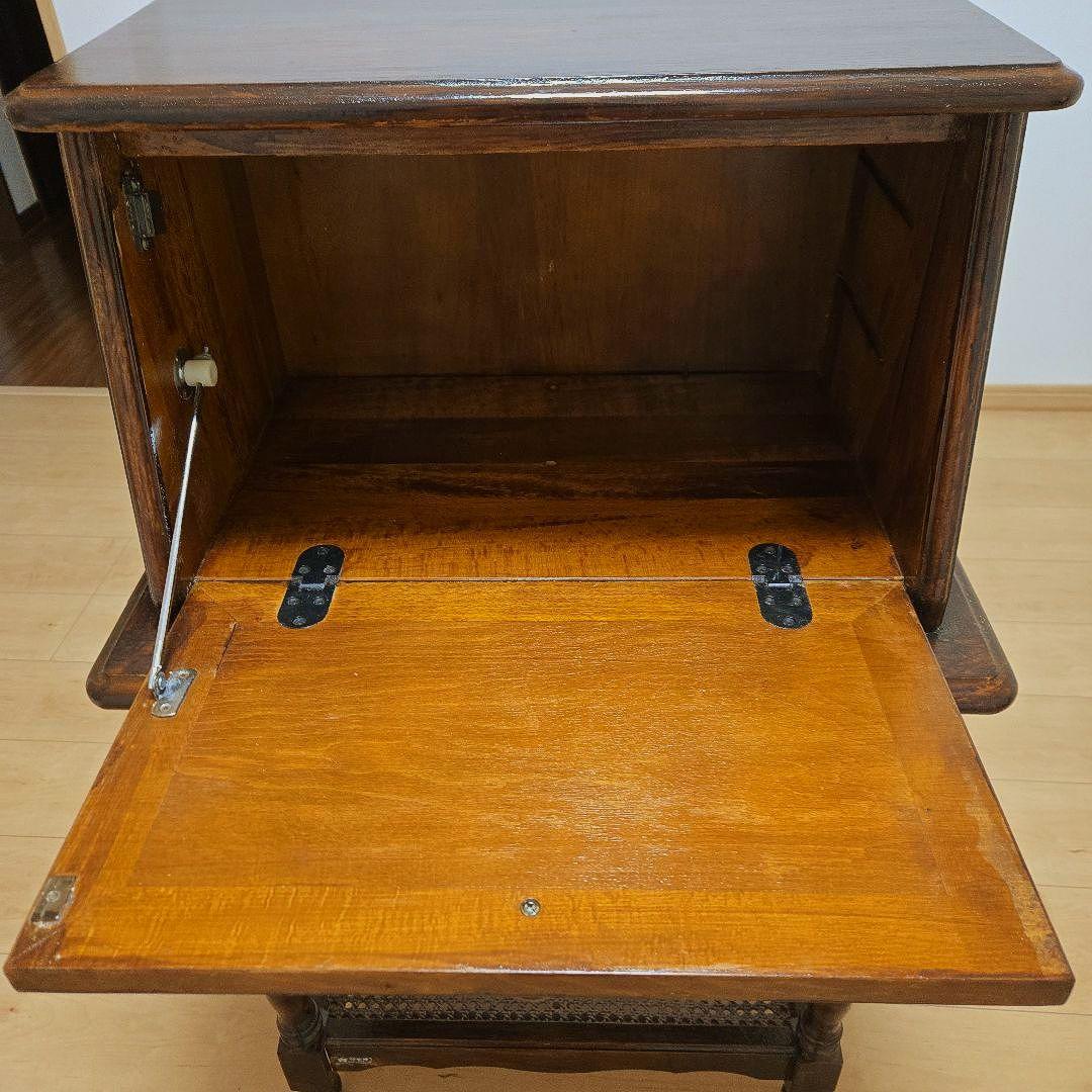 ライティングビューロー　カリモク家具