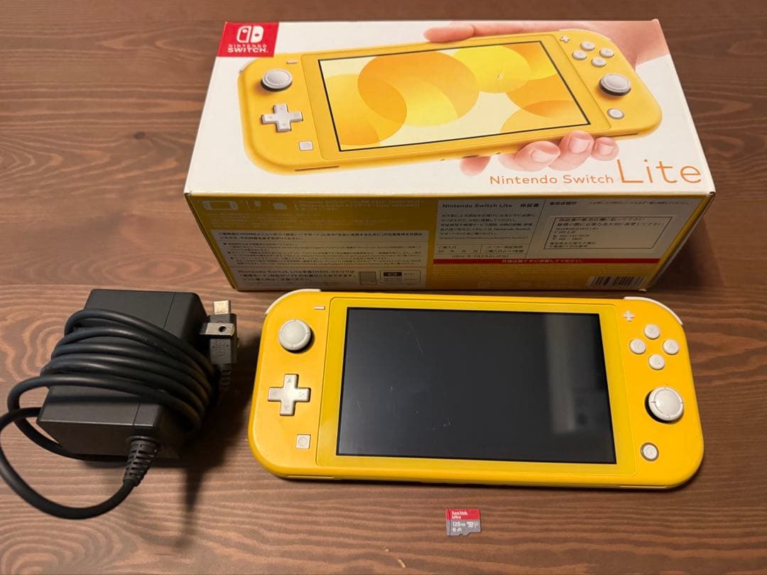 Switch Lite スイッチライト　イエロー　microSD128G付き