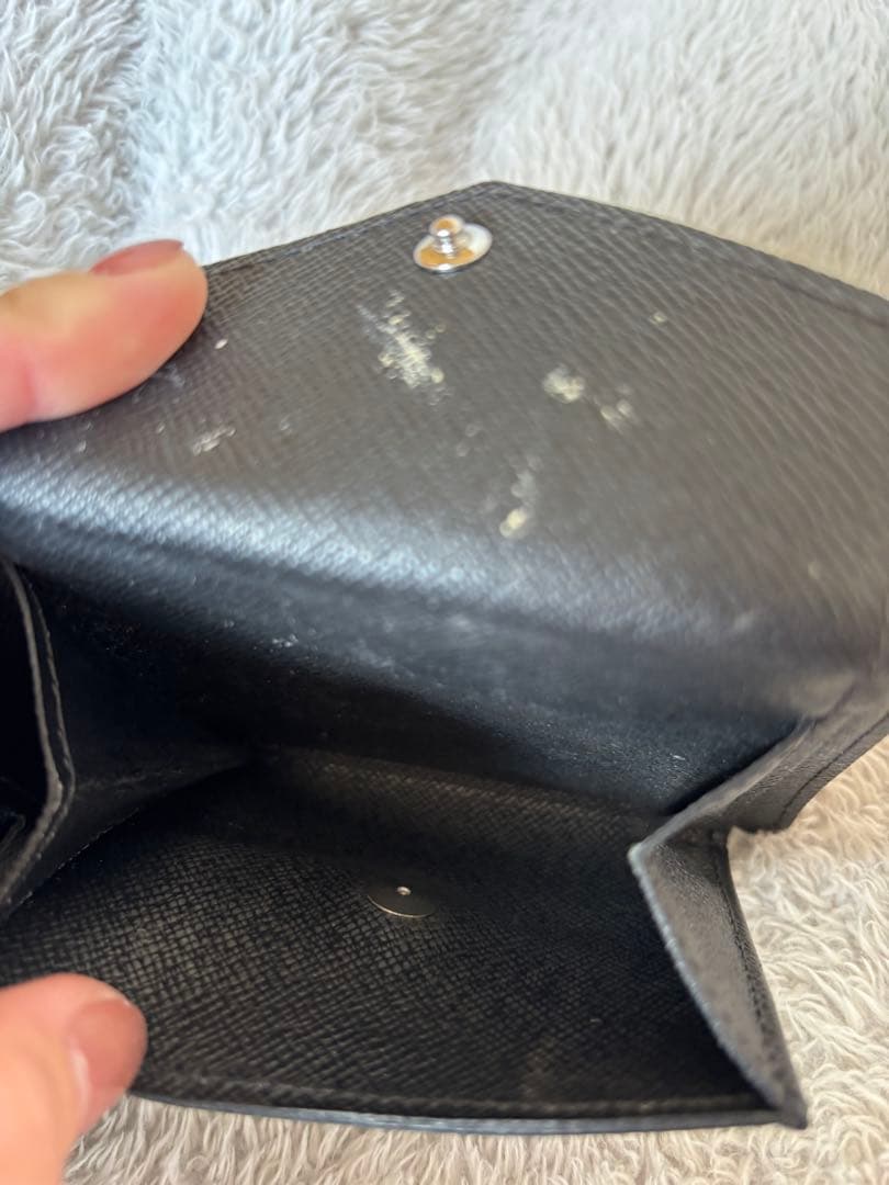 ルイヴィトン　Louis Vuittonブラックレザー二つ折り財布