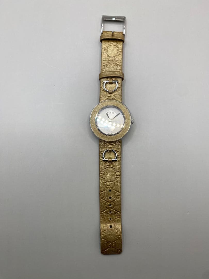 GUCCI ゴールドレザー 129.4 レディース腕時計