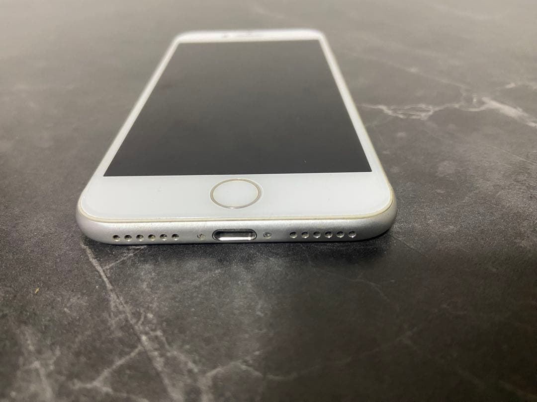 iPhone 8 64GB バッテリー92% SIMフリー スマートフォン本体