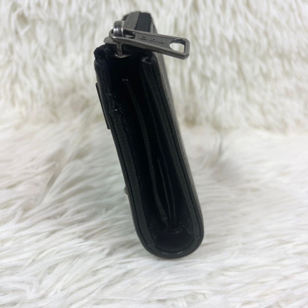 DIESEL ディーゼル 折り財布 L字ジップ ピンバッジモチーフ ファスナー
