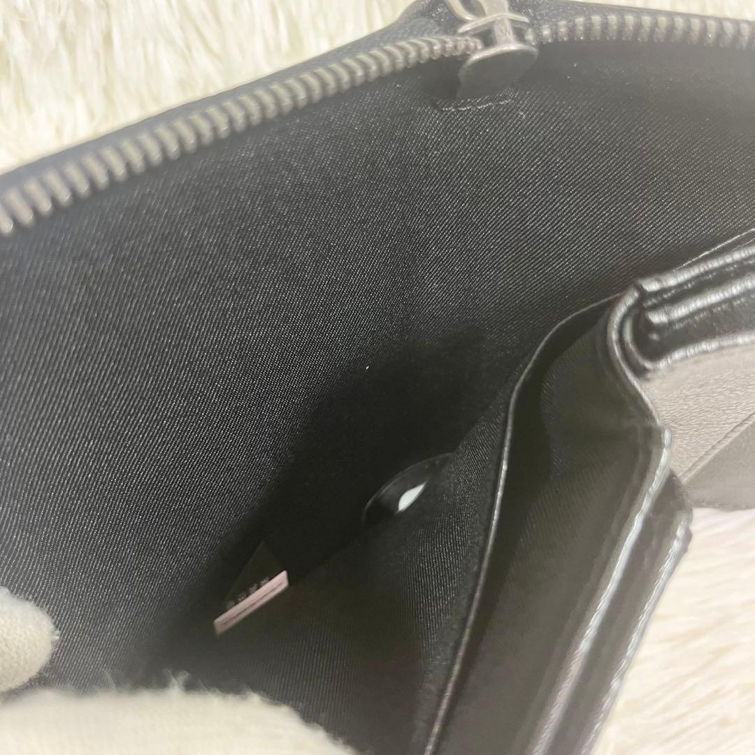 DIESEL ディーゼル 折り財布 L字ジップ ピンバッジモチーフ ファスナー