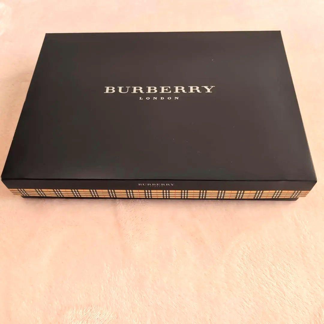 BURBERRY ウールひざ掛け 65×120cm 箱付き 未使用 新品 N60