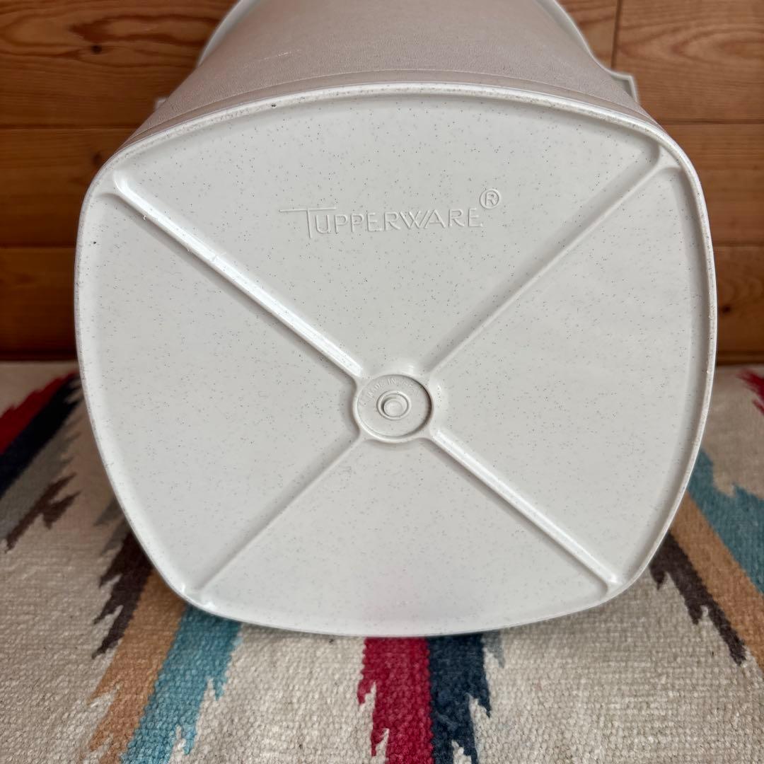 タッパーウェア／マキシクィーンデコレーター　11リットル　容量大