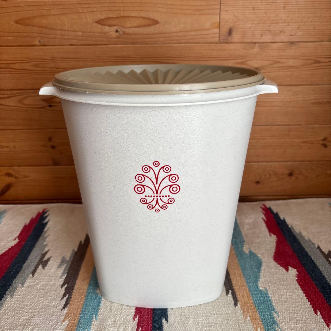 タッパーウェア／マキシクィーンデコレーター　11リットル　容量大