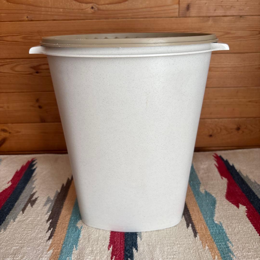 タッパーウェア／マキシクィーンデコレーター　11リットル　容量大