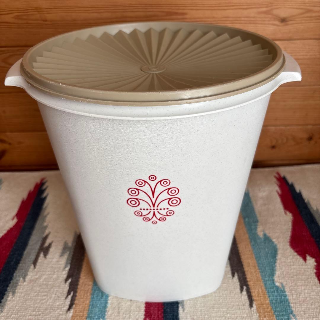 タッパーウェア／マキシクィーンデコレーター　11リットル　容量大