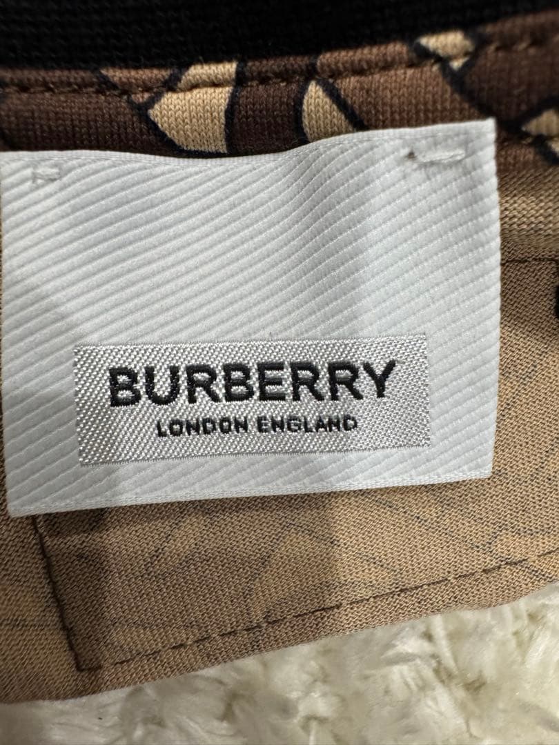 Burberry TB柄Tシャツとショートパンツ セット