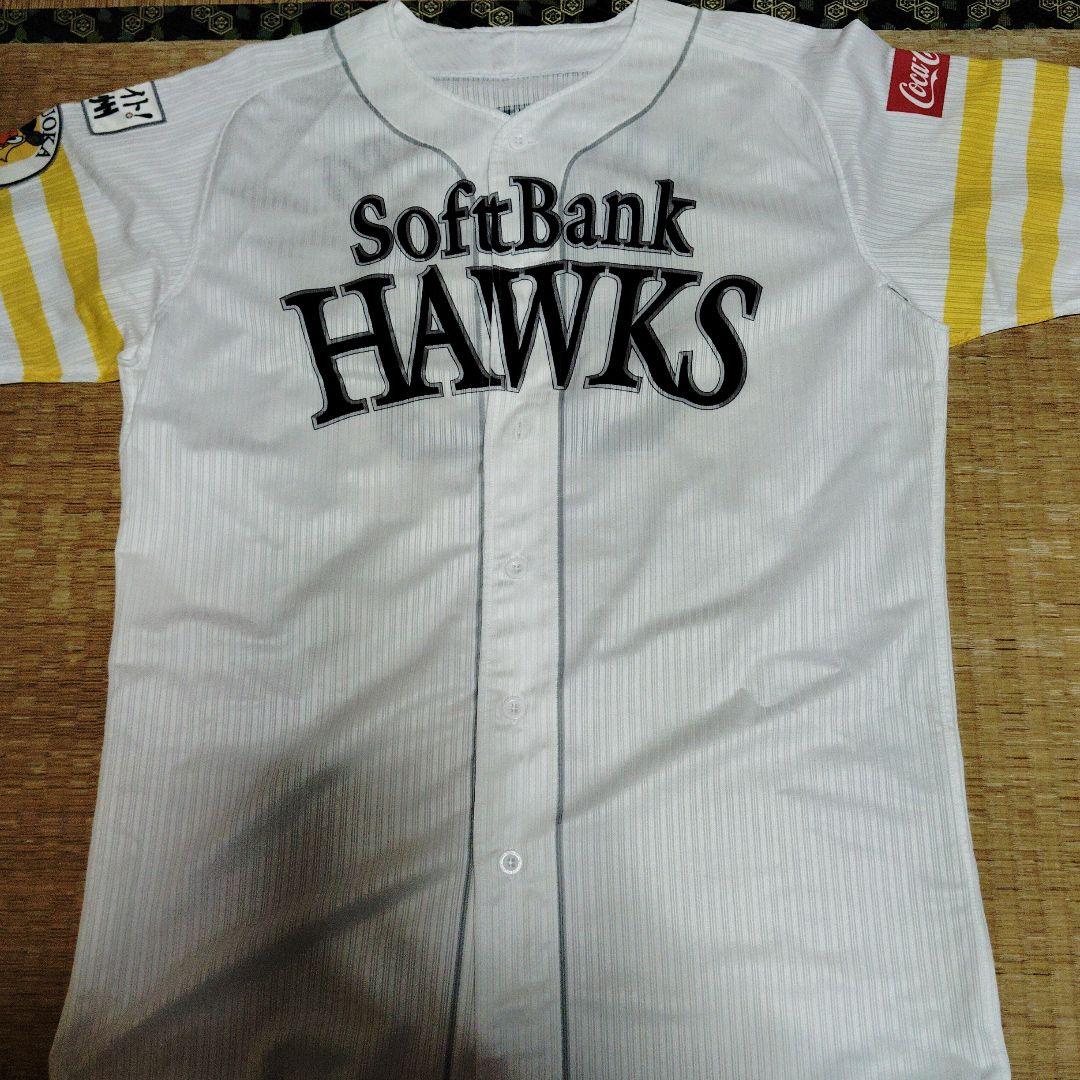 松本裕樹投手のサイン入りユニフォーム