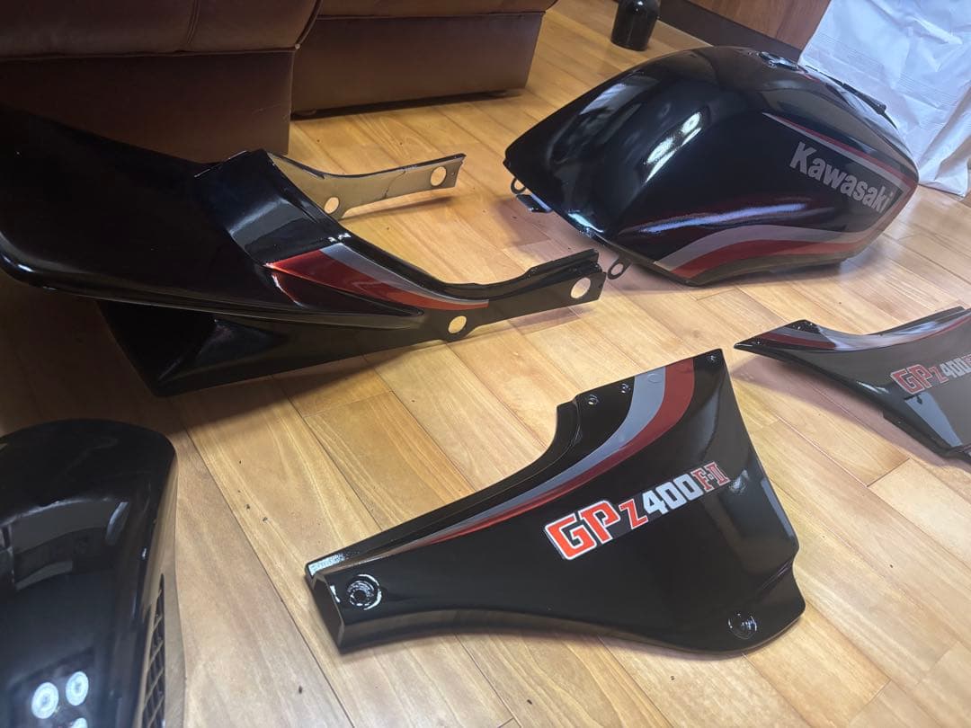GPZ400 外装　タンク　テール　サイドカバー　フェンダー