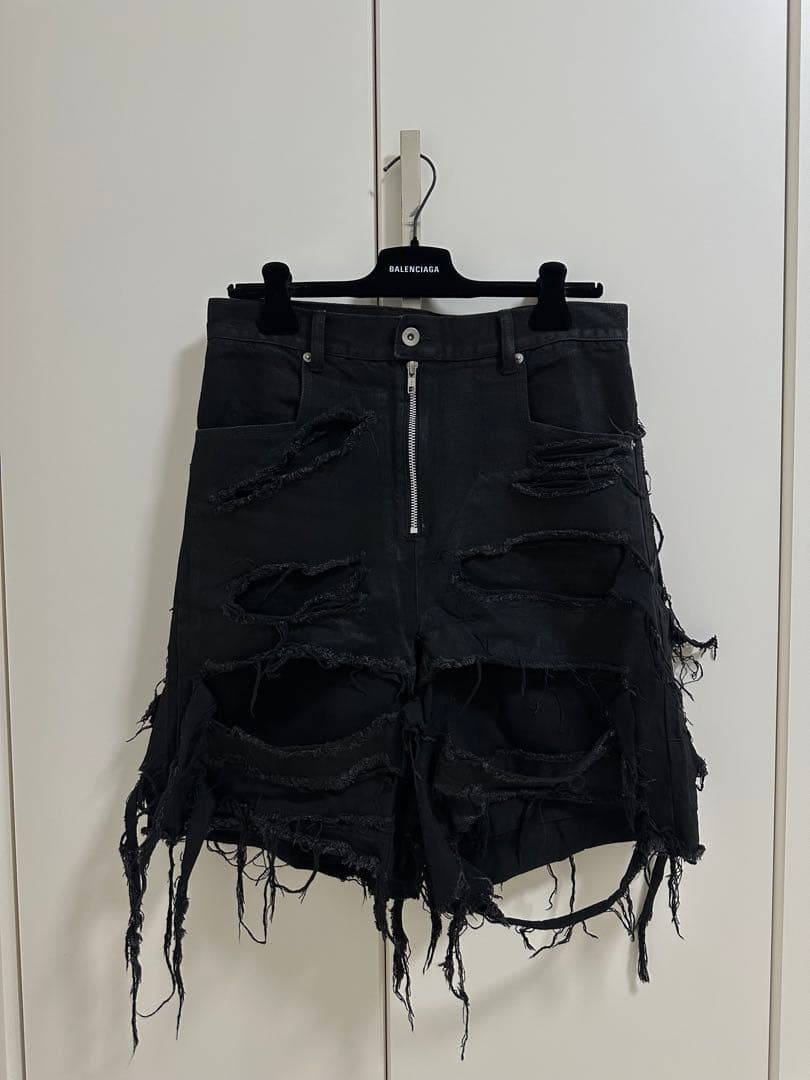パンツ NO MASS PROD 05GLM BROKEN DENIM SHORTS