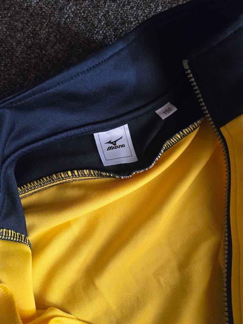 リベルタ　リベルタサッカースクール　ジャージ上下　１５０　美品