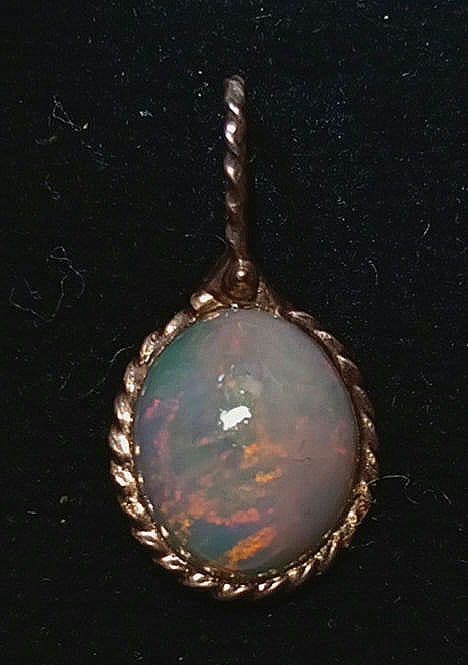 ❤❤✨4.5㌌ 　〚ブラックオパール〛✨