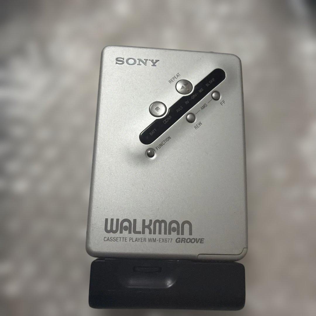 SONY カセットウォークマン WM-EX677日本製