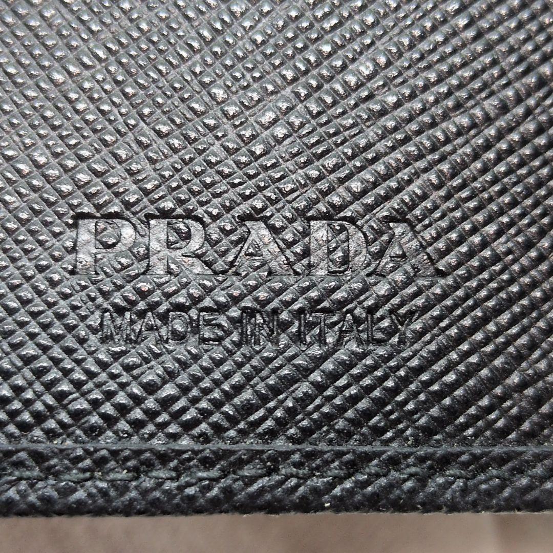 【現行 RFID搭載 極美品】プラダ　マネークリップ　二つ折り　サフィアーノ　黒