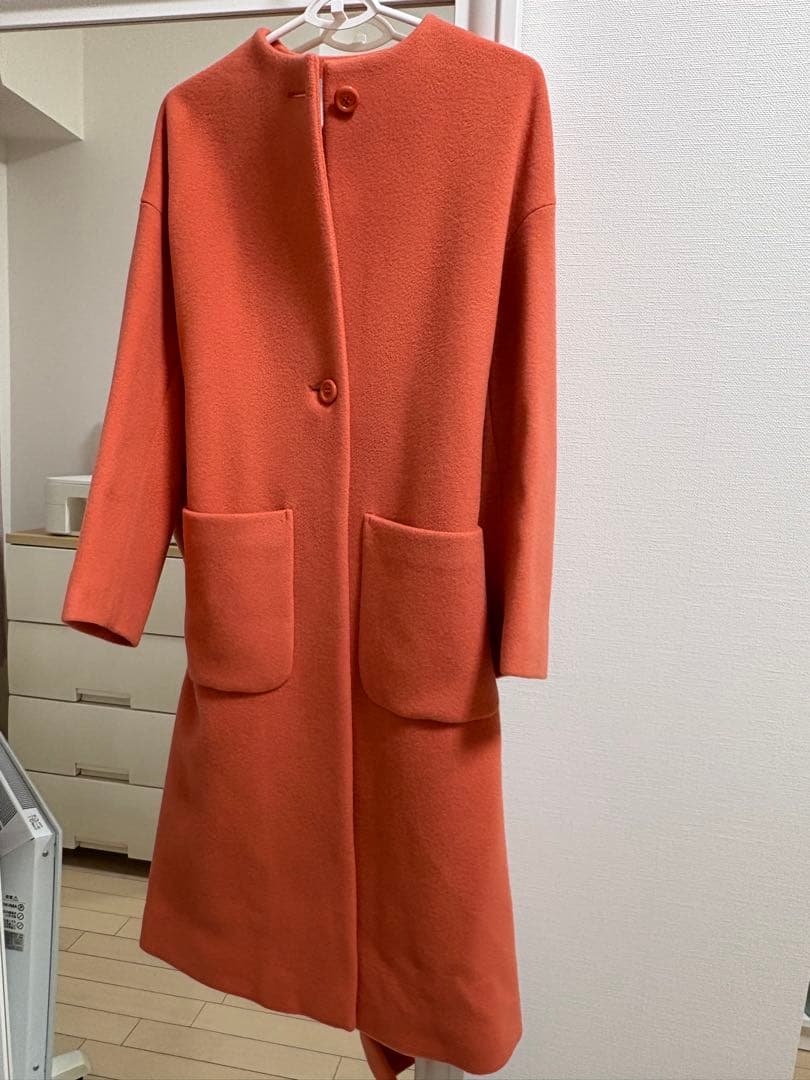 TIARA ウール100%ノーカラロングコート ベルト付き 最終値下