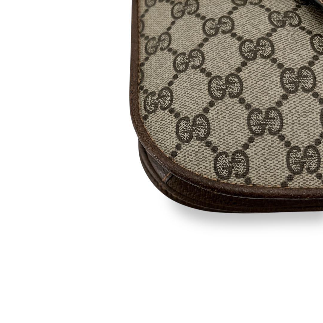 オールドグッチ　ショルダーバッグ　ポシェット　GGスプリーム　ロゴ金具　ベージュ