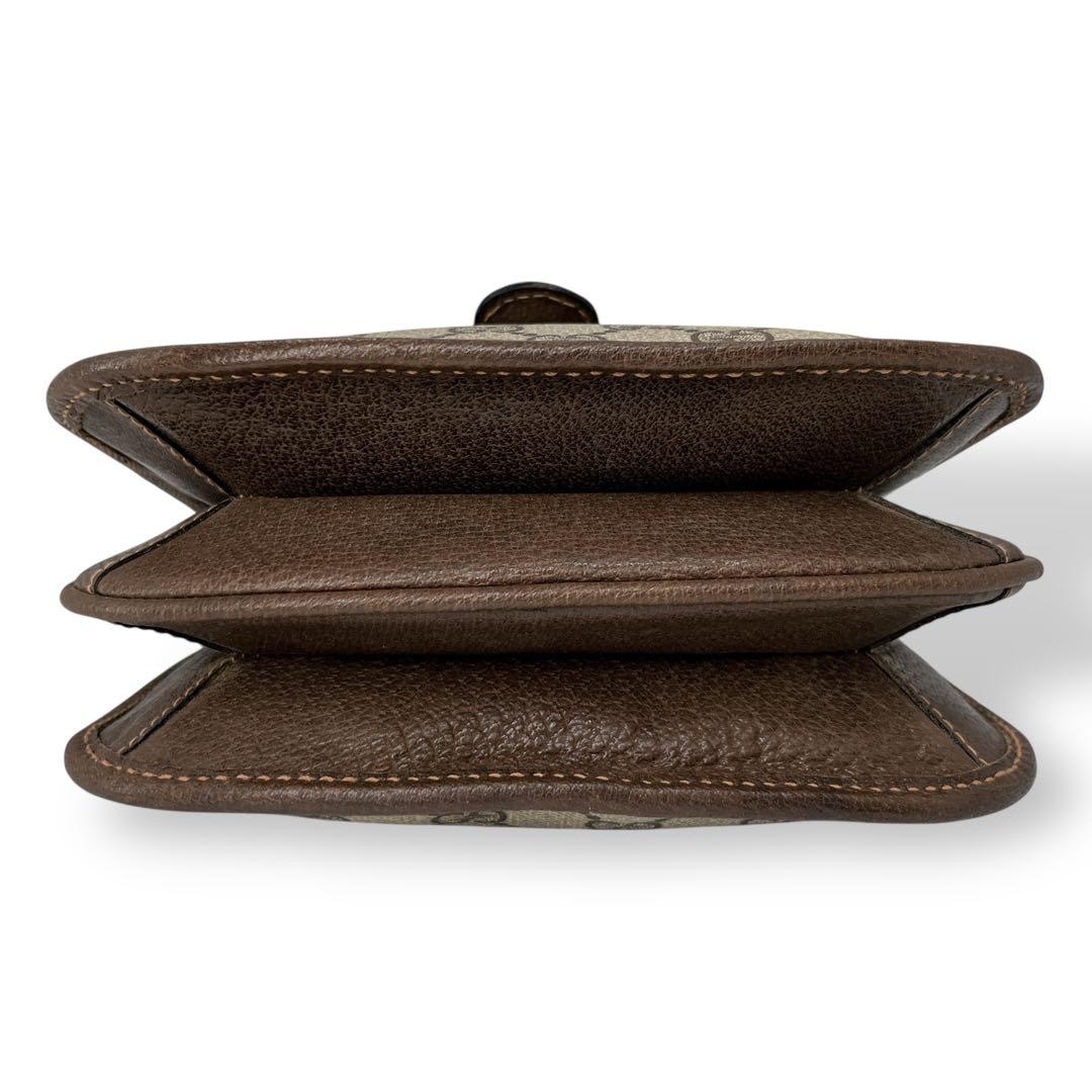 オールドグッチ　ショルダーバッグ　ポシェット　GGスプリーム　ロゴ金具　ベージュ