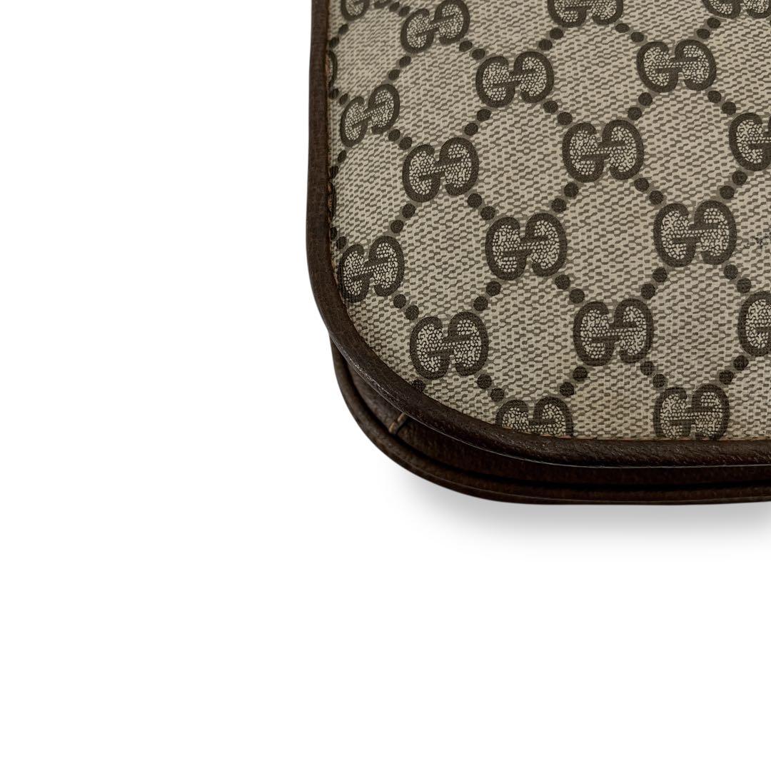 オールドグッチ　ショルダーバッグ　ポシェット　GGスプリーム　ロゴ金具　ベージュ