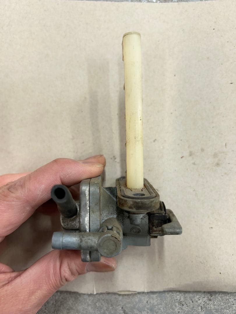 GSX400Eザリ用純正ガソリンコック(^^)250ザリも共通！廃盤品(^^)