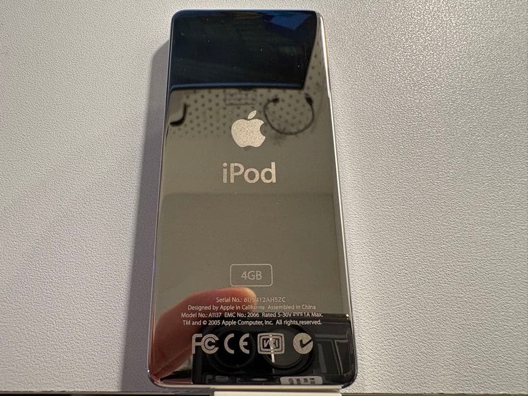 Apple iPod nano 第一世代 未使用品 MA005J/A