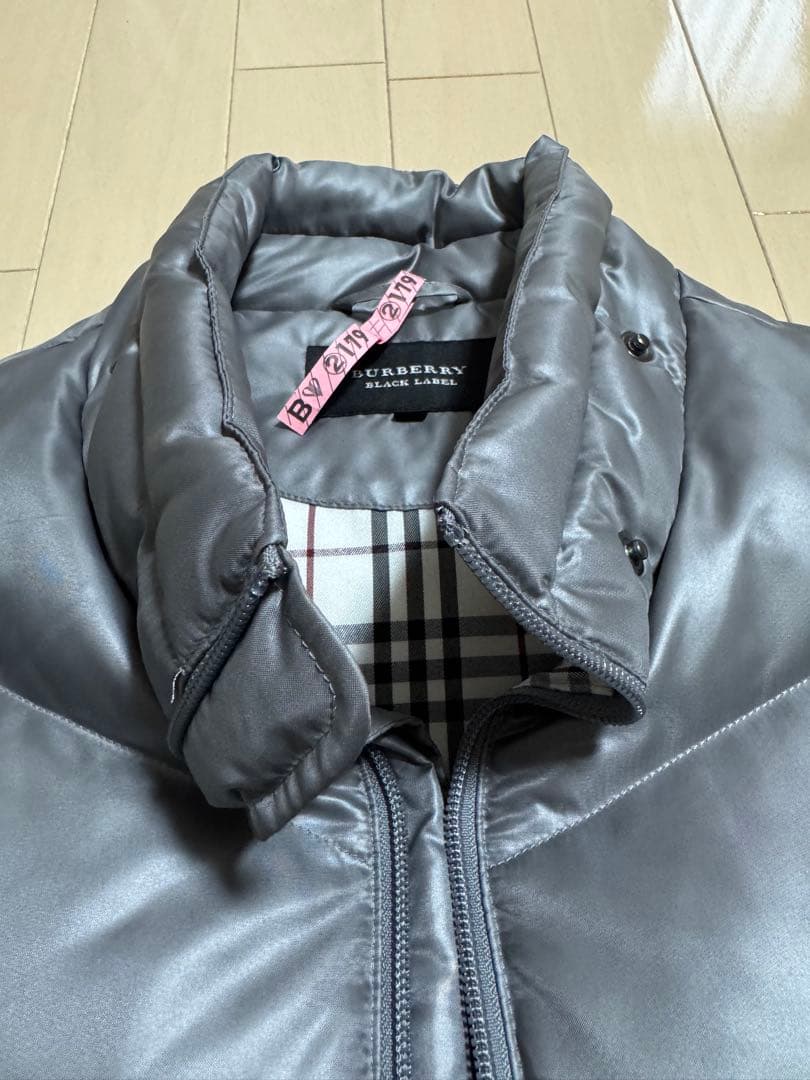美品☆バーバリーブラーックレーベル グレーフード付きダウンベスト