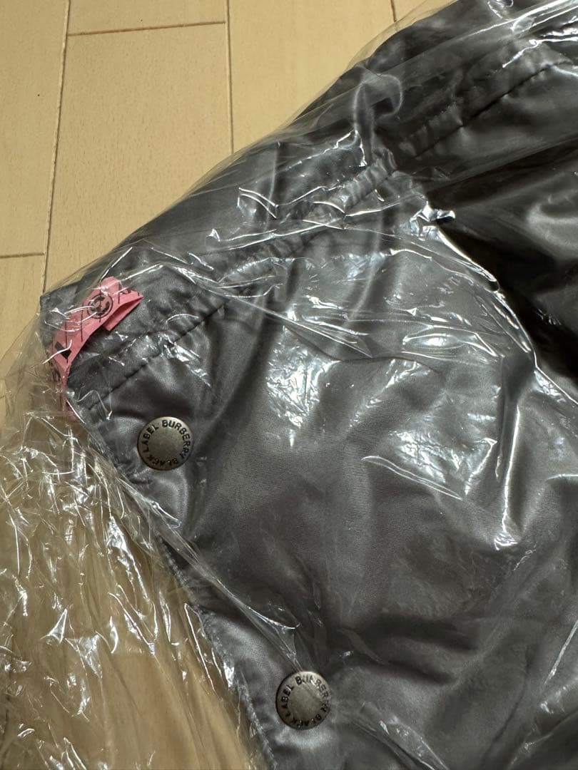 美品☆バーバリーブラーックレーベル グレーフード付きダウンベスト