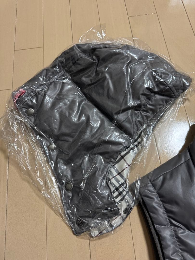 美品☆バーバリーブラーックレーベル グレーフード付きダウンベスト